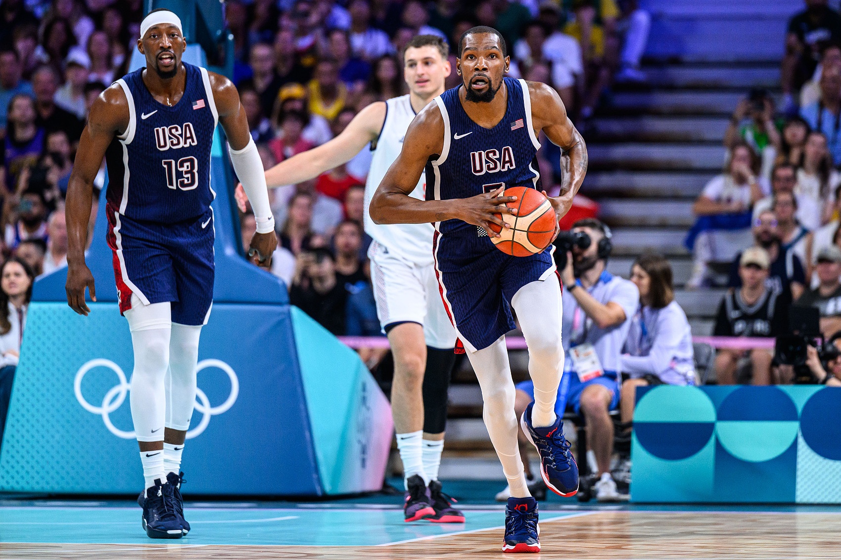 杜兰特：国家队每个人都给我留下了深刻印象 但阿德巴约最为突出