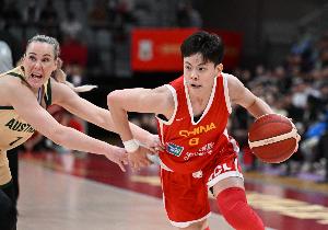 麦穗丰：女篮年轻球员适应强度&amp;得到锻炼 澳女篮真切帮我们练兵了